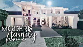 ROBLOX  Bloxburg Affordable Modern Family Home 70k  No Large Plot  House Build [upl. by Sirtaeb]