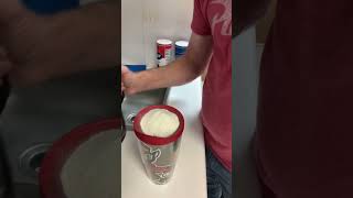 How to mix coffee creamer and sugar without a spoon using a TERVIS cup [upl. by Akimihs]