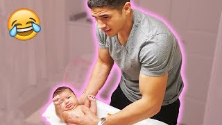 DAD GIVES NEWBORN BABY GIRL HER FIRST BATH [upl. by Ronica]