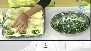 Receta de Hojaldres de espinacas  Recipe Puff pastry with spinach [upl. by Clothilde]