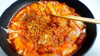 Rabokki 라볶이  Cheesy Ramyeon amp Tteokbokki Recipe  Korean Street Food [upl. by Gainer970]