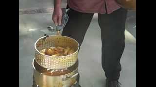 Deep Frying Chicken Wings with Bayou Classics Aluminum Fish Cooker [upl. by Sigismund]