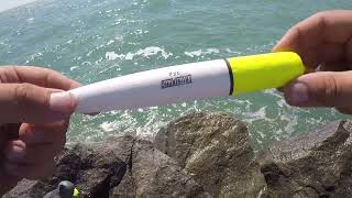 MACKEREL FISHING AT EASTBOURNE MARINA ROCK ARM USING LURES FEATHERS AND FLOATS UK SEA FISHING [upl. by Noakes]