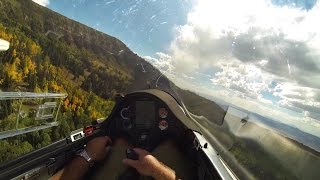 Glider Enjoying 100 Mile Ridge Flight Over the Rocky Mountains [upl. by Viens]