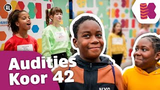 IK STOND HELEMAAL TE TRILLEN 😰 Vlog 123  Audities Koor 42  Kinderen voor Kinderen [upl. by Elttil]