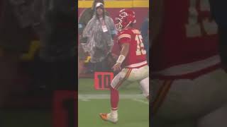 Patrick Mahomes suffering his noncontact injury [upl. by Rennie299]