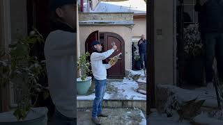 Sabrage avec une coupe d’un Champagne Tribaut à Romery en Champagne [upl. by Inalaeham]