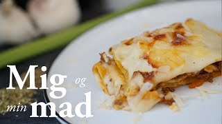 Italiensk lasagne opskrift  klassisk og skøn  Stonemuse [upl. by Noskcaj366]