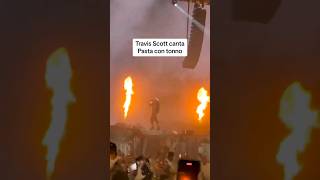 Travis SCOTT canta PASTA col TONNO LIVE tributo a Bello Figo [upl. by Nnylanna818]