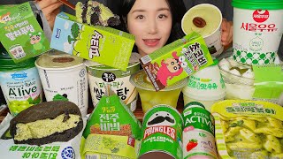 이게 바로 초록색 편의점 음식 먹방 ASMR💚 연세 녹차 크림빵 amp 말차 푸딩 EATING SOUNDS  KOREAN CONVENIENCE STORE FOOD [upl. by Lalaj599]