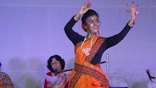 Sundoro Bote Tobo Ongodo Khani Tagore Pompa Banerjee Sings Sevanti Debarati Manjarima dance [upl. by Fiester]