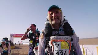 Marathon des Sables 2021  2ème étape  portrait de JeanMichel Tavernier diabétique de type 1 [upl. by Dent]