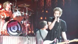 Disconnected 5SOS at The Forum [upl. by Jesselyn502]