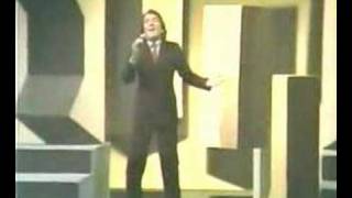 Jose Luis Perales  Canción De Otoño Live 1982 [upl. by Nairahcaz85]