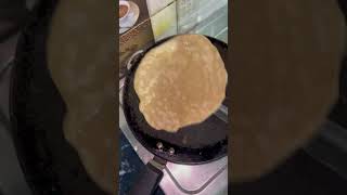 Paratha lovers 😍 recipe roti foodparatha yummyparatha streetfoodshots youtubeshorts [upl. by Kemeny]