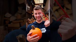 Mit nem Kürbis 🎃 ein Bier öffnen shorts [upl. by Surbeck348]