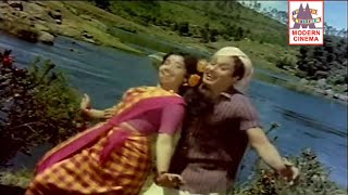 Kondai Oru Pakkam Song MGR Jayalalitha En Annan [upl. by Ecirtahs]