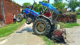 🤣439RDX POWERTRAC🚜saved overturning चाचा जी तो गज़ब का stunt कर दिए।। [upl. by Tnayrb147]