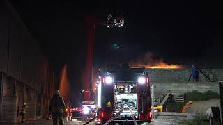 Grote brand op industrieterrein in Kampen [upl. by Strong461]