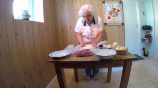 Ansom Edna  How to make a Proper Cornish Pasty [upl. by Odinevneib]