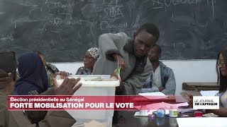 Forte mobilisation pour le premier tour de la présidentielle au Sénégal • FRANCE 24 [upl. by Ennovart766]