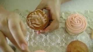 Buttercream Cupcake Rose [upl. by Nhguavaj]