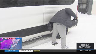 Drivers Needed Help In Bay Shore After Getting Stuck In Snow [upl. by Claudianus]