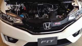 最新車 HONDA 新型フィット３ RS ボンネットを開けてみた！ [upl. by Nesahc695]