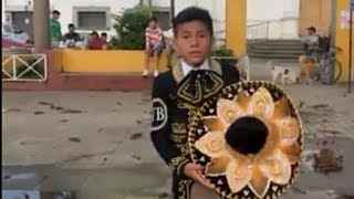 Cómo homenaje a Pedrito Fernández  Yorik Baudilio cantando Corriente y Canelo [upl. by Nightingale]