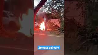 zemto delhivery boy very very angry 😠😠😠😠shortvideo viralshort Zomatoyoutubeshorts [upl. by Anesuza174]