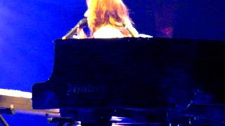 Tori Amos sings quotSuedequot at The Royal Albert Hall London 2nd November 2011 [upl. by Aicilav200]