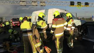 Ernstig ongeval op de A2 bij Zaltbommel bijrijder ernstig gewond [upl. by Tenneb366]