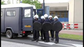 Feyenoordhooligans verstoren Koninginnedag Eindhoven [upl. by Adiesirb]