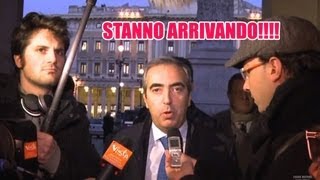 SCORREGGE SUI POLITICI STANNO ARRIVANDO FRANK MATANO [upl. by Trilly]