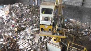 Proterra Recycling Sytems CampD sorting line being loaded by a Builtrite Handler 2100 Electric Crane [upl. by Hcnarb]