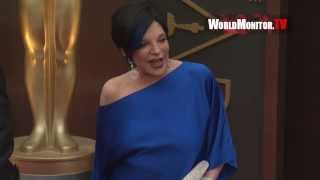 Liza Minnelli arrives at 86th Annual Academy Awards Redcarpet [upl. by Sacci]