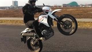 Yamaha XT 125 wheelies [upl. by Micheil]