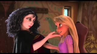 Voici la charmante Mère Gothel  Avec la voix dIsabelle Adjani I Disney [upl. by Arliene667]