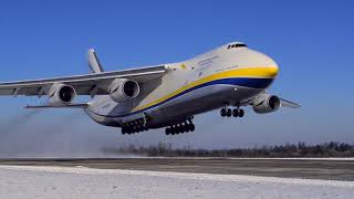 AN124100s take off and lowpass [upl. by Relyuhcs812]