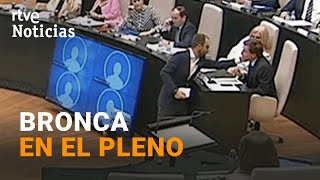 ALMEIDA EXPULSADO del PLENO un CONCEJAL del PSOE de MADRID por quotTOCARLE la CARA TRES VECESquot  RTVE [upl. by Eniron]