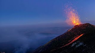 Etna in Eruzione Cratere Voragine in attività eruttiva giugno 2024 [upl. by Edana]