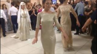 Осетинский танец жениха и невесты Ирон чындзыхсав Ossetian dance [upl. by Ciprian364]