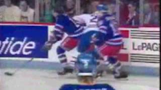 Guy Lafleur returns to the Montreal Forum as NY Rangers in 1989 [upl. by Lisle]