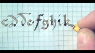 Calligraphie Latine  Gothique bâtarde du 14ème siècle [upl. by Krysta]