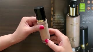 Oriflame Giordani Gold Long Wear Mineral Foundation SPF 15 Review  By HealthAndBeautyStation [upl. by Sinnod]