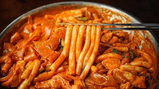 Korenin MeÅŸhur TteokbokkiÂ TarifiÂ ğŸ‘ŒğŸ» [upl. by Eniawed]