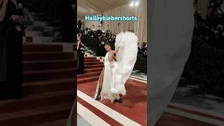 Met Gala 2022 song vinyl music love beauty hailey makeup model haileybeiber lyrics shorts [upl. by Randy]