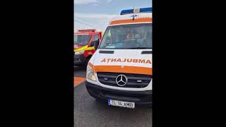 Accident între o autoutilitară și un autoturism Duba de marfă sa răsturnat [upl. by Euqinahs]