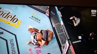 Andre Muniz vs Jacare Souza breaks arm clean Loud snap [upl. by Pearl]