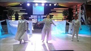 Danza especial  Vasijas rotas Hillsong en español [upl. by Bbor]